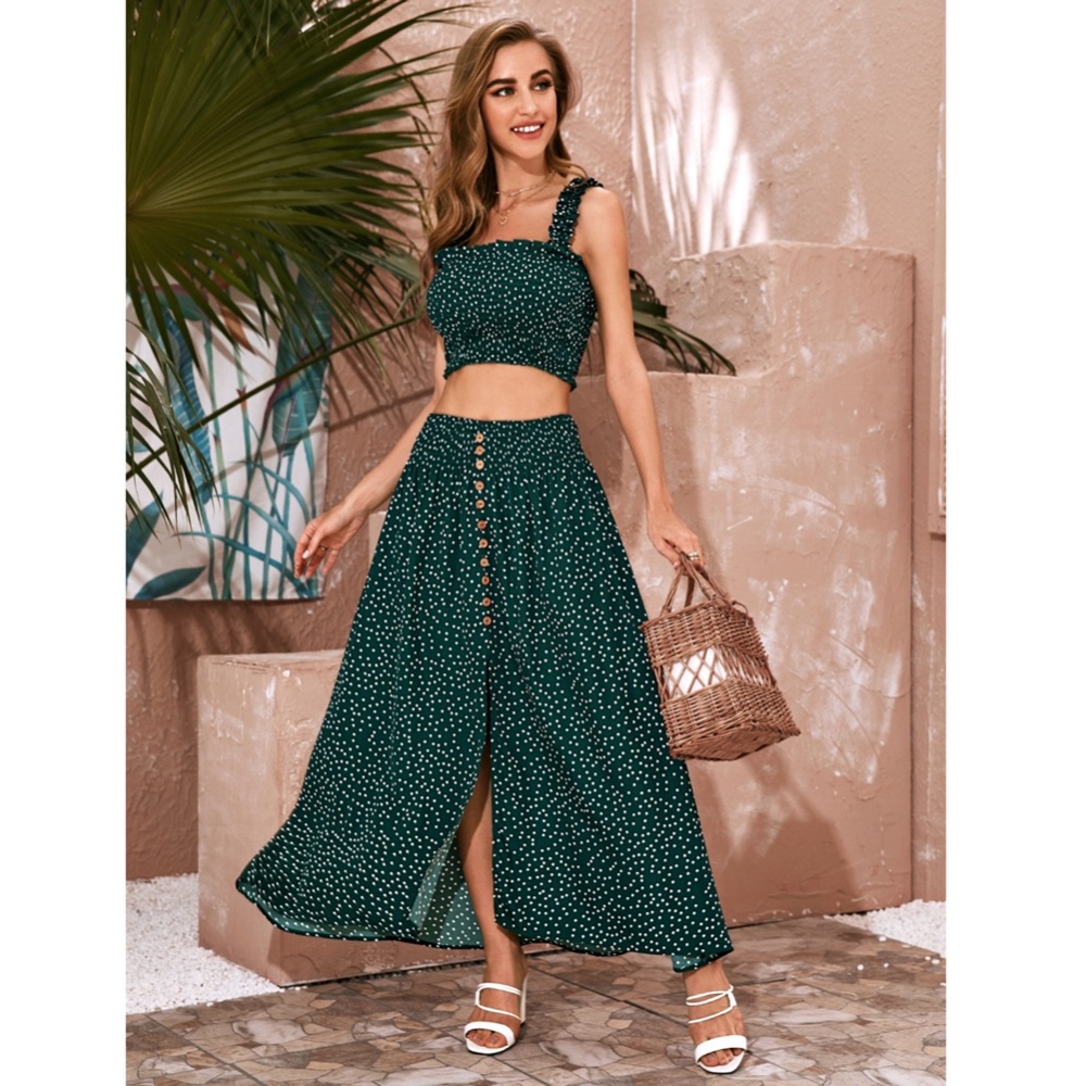 Polka Dot Green 2 Piece Outfit: Crop Top + Skirt - Picture 3 of 5